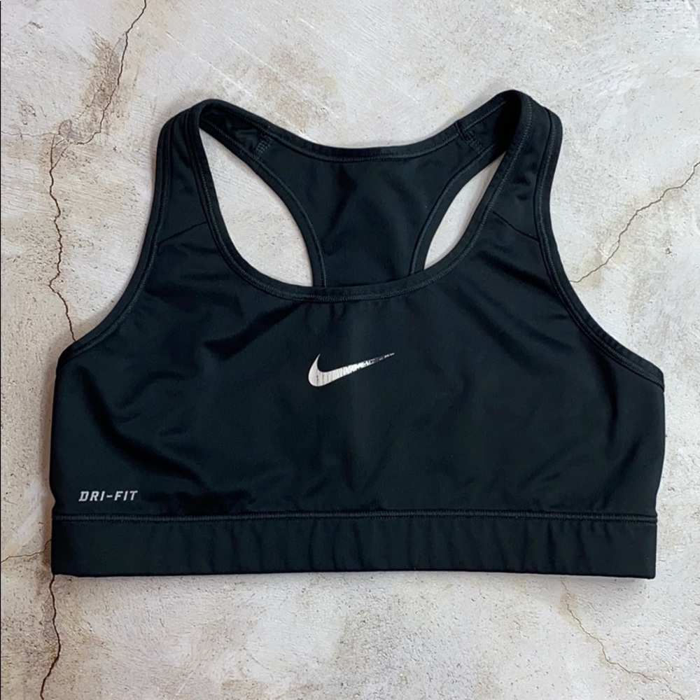 Nike dri fit sport bra size Medium in Black